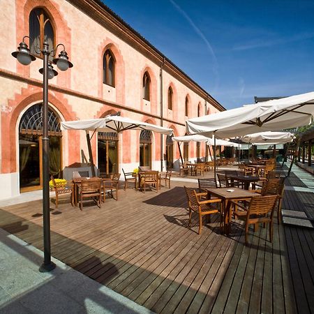 Albergo Dell'Agenzia Bra Kültér fotó