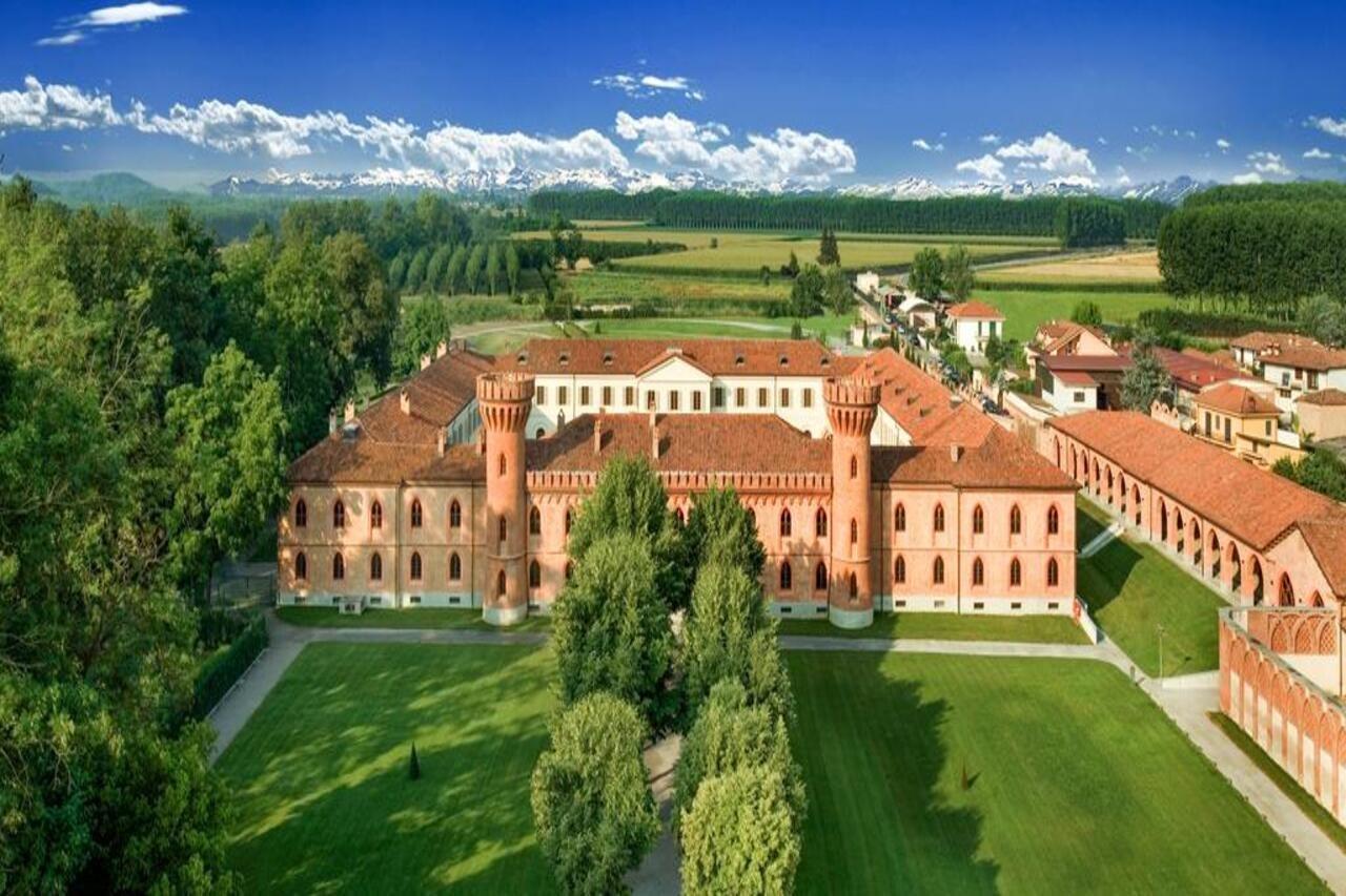 Albergo Dell'Agenzia Bra Kültér fotó
