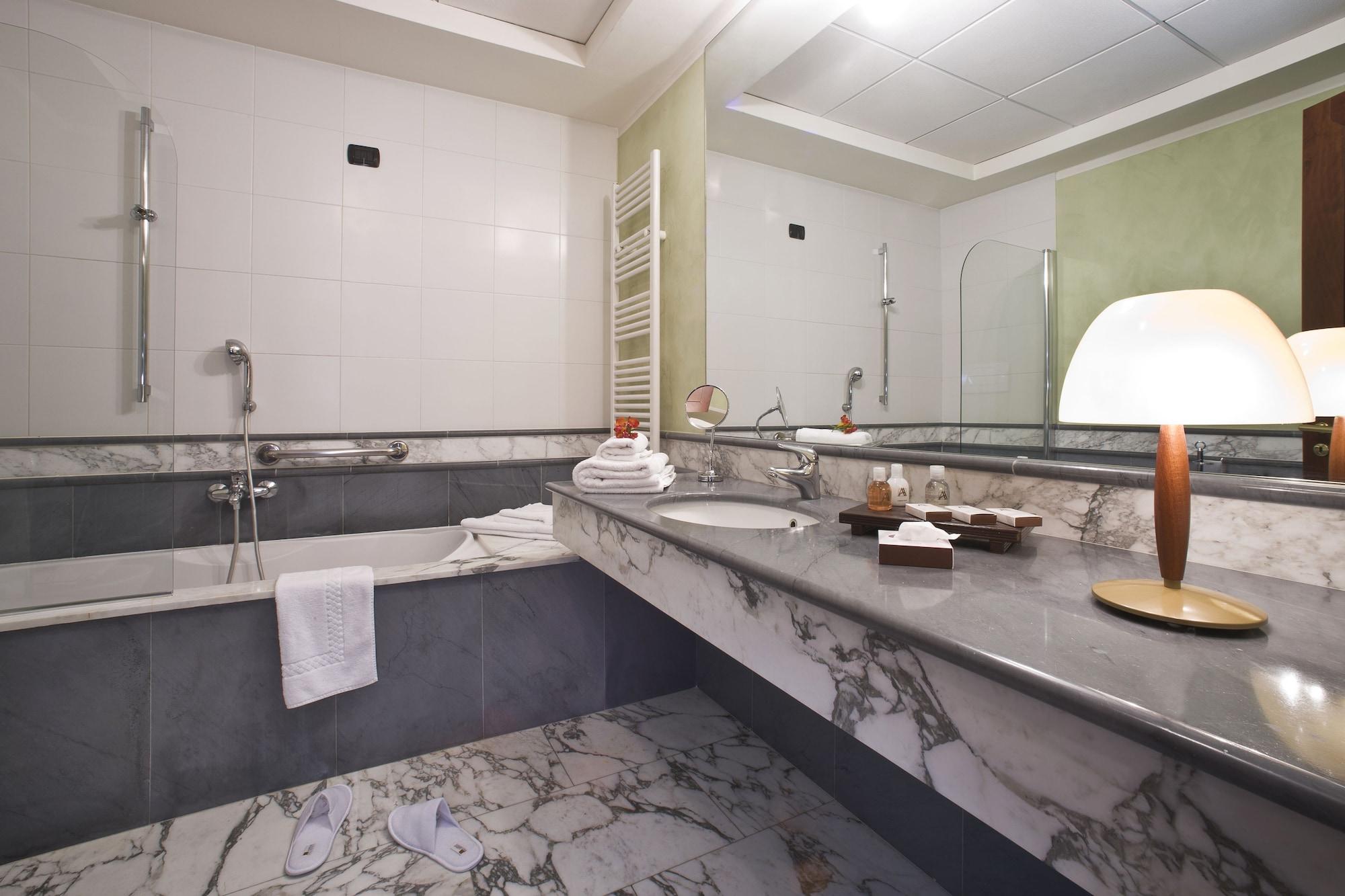 Albergo Dell'Agenzia Bra Kültér fotó