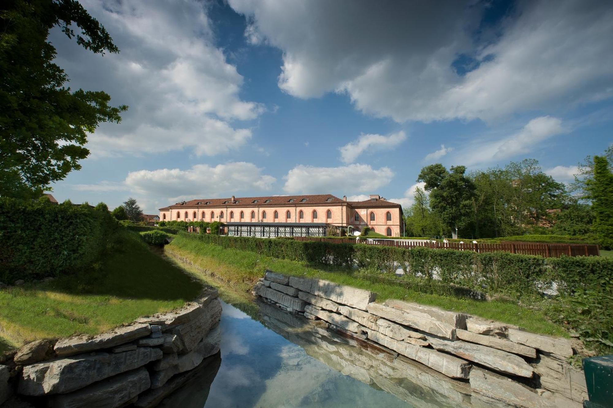 Albergo Dell'Agenzia Bra Kültér fotó