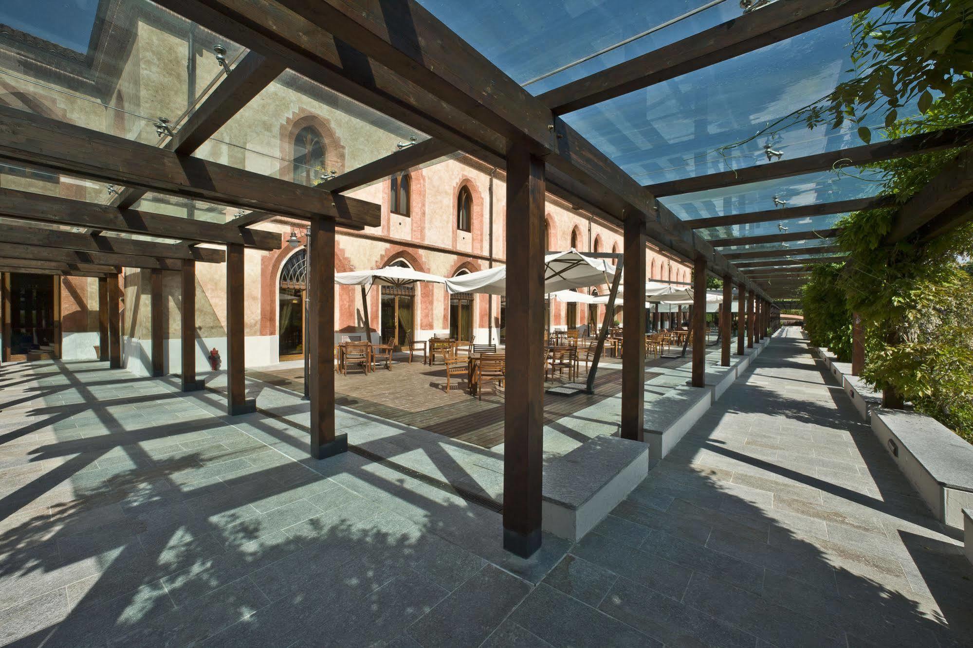 Albergo Dell'Agenzia Bra Kültér fotó