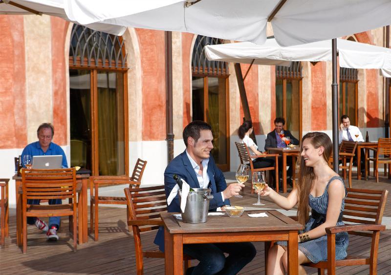 Albergo Dell'Agenzia Bra Kültér fotó