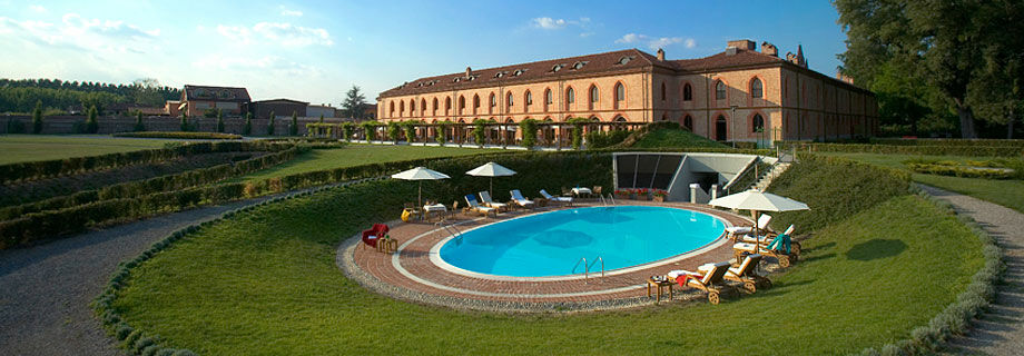 Albergo Dell'Agenzia Bra Kültér fotó